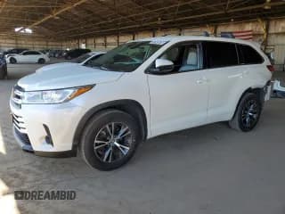 ✅ 2017 Toyota Highlander LE • VIN: 5TDZARFH9HS028801 • Lot: 89529755. Listed on Copart with 120,280 mi. Free auction sales archive from the USA and detailed vehicle history report at DreamBid. Image 1.
