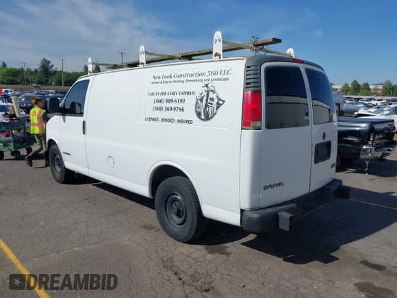 ✅ 1998 GMC Savana • VIN: 1GTFG25M2W1074245 • Lot: 42218543. Wystawiony na IAAI z przebiegiem Nie podano. Bezpłatny archiwum sprzedaży aukcyjnych z USA i szczegółowy raport historii pojazdu na DreamBid. Zdjęcie 3.
