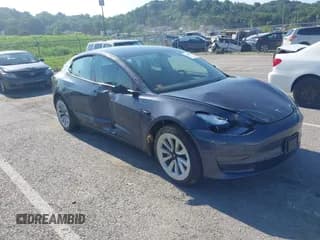 ✅ 2023 Tesla Model 3 • VIN: 5YJ3E1EA2PF677889 • Lot: 42824836. Wystawiony na IAAI z przebiegiem 20 601 mil. Bezpłatny archiwum sprzedaży aukcyjnych z USA i szczegółowy raport historii pojazdu na DreamBid. Zdjęcie 1.