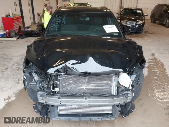 ✅ 2022 Chevrolet Blazer LT • VIN: 3GNKBHR44NS192991 • Lot: 43370857. Listed on IAAI with 33,604 mi. Free auction sales archive from the USA and detailed vehicle history report at DreamBid. Image 12.