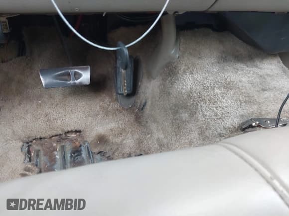 ✅ 2001 Chevrolet Tahoe LS • VIN: 1GNEC13T01J198722 • Lot: 41385593. Wystawiony na IAAI z przebiegiem Nie podano. Bezpłatny archiwum sprzedaży aukcyjnych z USA i szczegółowy raport historii pojazdu na DreamBid. Zdjęcie 11.