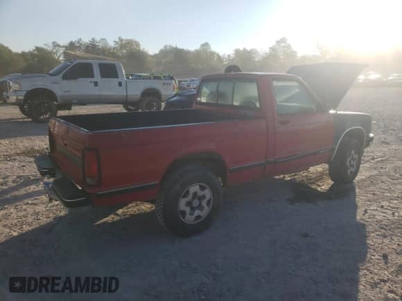 1993 Chevrolet S-10 EL X81 с VIN 1GCCT14Z1P8177204, выставлен на аукционе Copart как лот 75441374 с пробегом 201 763 миль миль и Списание • Salvage title. История ставок и продаж доступна на DreamBid. Изображение 3.