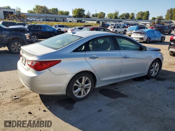 ✅ 2011 Hyundai Sonata Limited • VIN: 5NPEC4AC4BH230899 • Lot: 84025185. Listed on Copart with 192,008 mi. Free auction sales archive from the USA and detailed vehicle history report at DreamBid. Image 3.