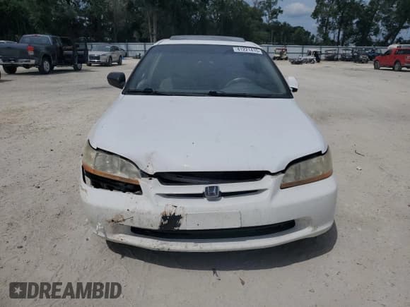 ✅ 2000 Honda Accord EX • VIN: 1HGCG5656YA158911 • Lot: 81221415. Wystawiony na Copart z przebiegiem 168 742 mil. Bezpłatny archiwum sprzedaży aukcyjnych z USA i szczegółowy raport historii pojazdu na DreamBid. Zdjęcie 5.