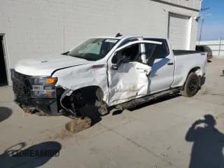 ✅ 2021 Chevrolet Silverado 1500 Custom Trail Boss • VIN: 1GCPYCEL7MZ453822 • Lot: 91084595. Wystawiony na Copart z przebiegiem Nie podano. Bezpłatny archiwum sprzedaży aukcyjnych z USA i szczegółowy raport historii pojazdu na DreamBid. Zdjęcie 1.