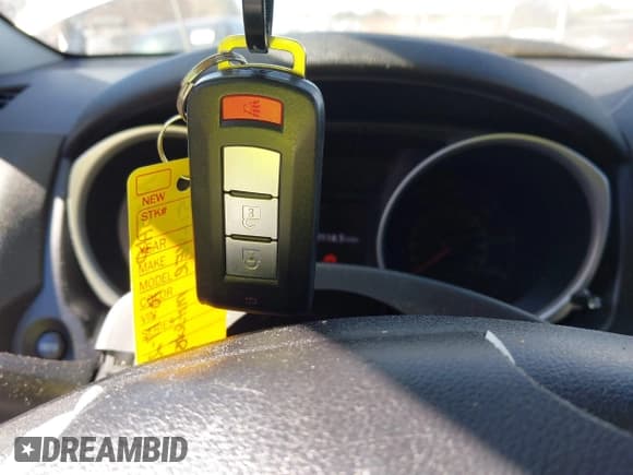 ✅ 2011 Mitsubishi Outlander SE • VIN: JA4AP4AU2BZ016010 • Lot: 43518835. Wystawiony na IAAI z przebiegiem 151 984 mil. Bezpłatny archiwum sprzedaży aukcyjnych z USA i szczegółowy raport historii pojazdu na DreamBid. Zdjęcie 11.