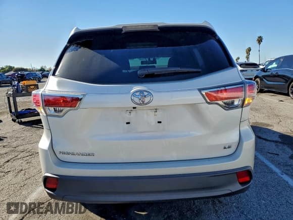 ✅ 2014 Toyota Highlander LE • VIN: 5TDZARFH1ES004584 • Lot: 94728025. Wystawiony na Copart z przebiegiem 60 357 mil. Bezpłatny archiwum sprzedaży aukcyjnych z USA i szczegółowy raport historii pojazdu na DreamBid. Zdjęcie 6.