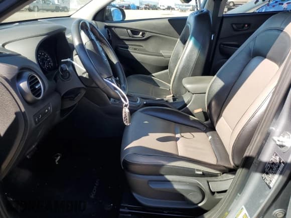 ✅ 2020 Hyundai Kona SEL • VIN: KM8K2CAA4LU443112 • Лот: 44566004. Опубликован ранее на Copart с пробегом 69 274 миль. Бесплатный доступ к архиву аукционных продаж из США и подробный отчёт об истории автомобиля на DreamBid. Изображение 7.