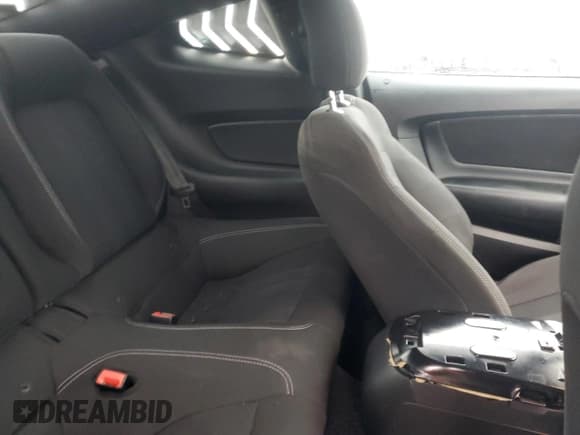 ✅ 2020 Ford Mustang GT • VIN: 1FA6P8CF7L5185410 • Lot: 90305915. Wystawiony na Copart z przebiegiem 61 714 mil. Bezpłatny archiwum sprzedaży aukcyjnych z USA i szczegółowy raport historii pojazdu na DreamBid. Zdjęcie 10.