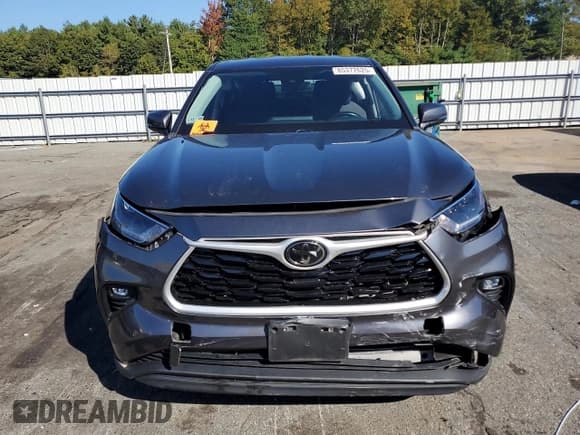 ✅ 2021 Toyota Highlander LE • VIN: 5TDBZRBH0MS069442 • Lot: 85372625. Listed on Copart with Not provided. Free auction sales archive from the USA and detailed vehicle history report at DreamBid. Image 5.