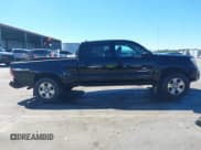 ✅ 2015 Toyota Tacoma PreRunner • VIN: 5TFKU4HN1FX007298 • Lot: 43449436. Wystawiony na IAAI z przebiegiem 230 810 mil. Bezpłatny archiwum sprzedaży aukcyjnych z USA i szczegółowy raport historii pojazdu na DreamBid. Zdjęcie 13.