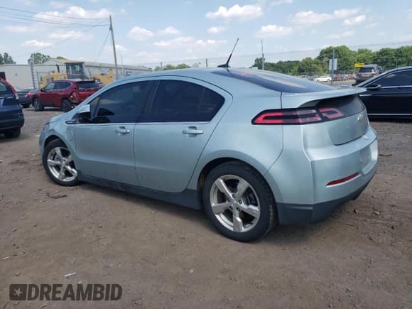 ✅ 2013 Chevrolet Volt • VIN: 1G1RD6E46DU126400 • Lot: 60077474. Wystawiony na Copart z przebiegiem 73 887 mil. Bezpłatny archiwum sprzedaży aukcyjnych z USA i szczegółowy raport historii pojazdu na DreamBid. Zdjęcie 2.