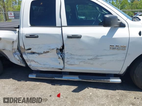 ✅ 2018 Ram 1500 Tradesman • VIN: 1C6RR6FG6JS341159 • Lot: 42046090. Listed on IAAI with 108,083 mi. Free auction sales archive from the USA and detailed vehicle history report at DreamBid. Image 6.