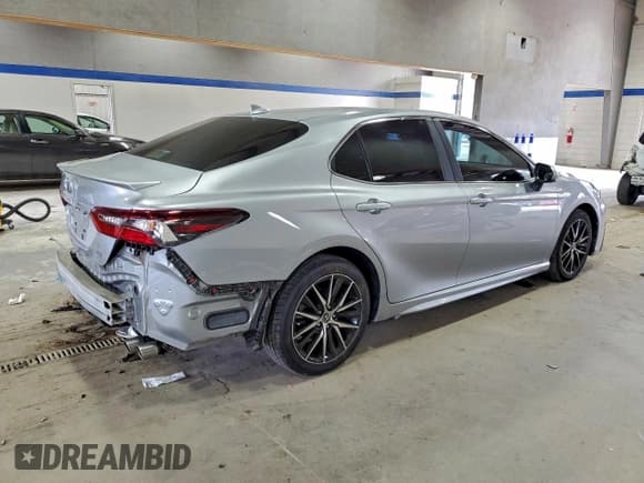 ✅ 2021 Toyota Camry SE • VIN: 4T1G11AK2MU579889 • Lot: 92912095. Listed on Copart with 59,860 mi. Free auction sales archive from the USA and detailed vehicle history report at DreamBid. Image 3.