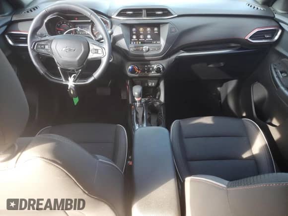 2022 Chevrolet TrailBlazer RS with VIN KL79MUSL8NB077105, listed as a Copart auction lot 82458115 with 21,382 mi miles and Salvage title. Bid and sale history available at DreamBid. Image 8.