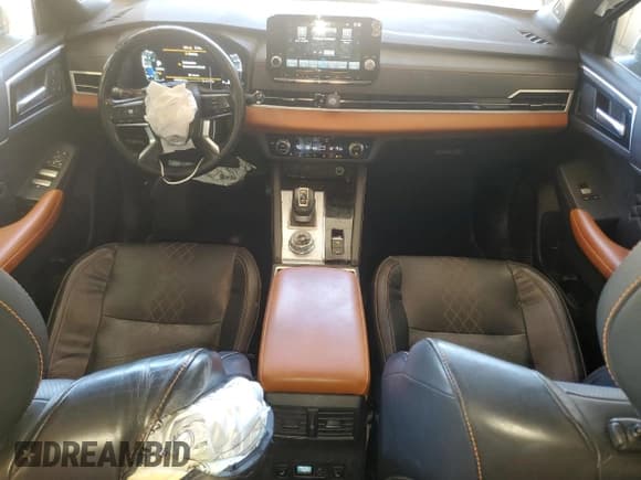 ✅ 2022 Mitsubishi Outlander SEL • VIN: JA4J3VA81NZ069273 • Lot: 86118375. Listed on Copart with 70,822 mi. Free auction sales archive from the USA and detailed vehicle history report at DreamBid. Image 8.