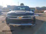 ✅ 2025 Chevrolet Silverado 1500 LT • VIN: 1GCUKDED0SZ120054 • Lot: 43762656. Wystawiony na IAAI z przebiegiem 8 797 mil. Bezpłatny archiwum sprzedaży aukcyjnych z USA i szczegółowy raport historii pojazdu na DreamBid. Zdjęcie 12.