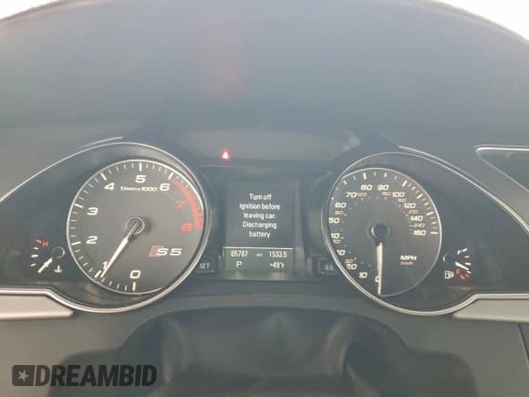 ✅ 2013 Audi S5 Premium Plus • VIN: WAUCGAFHXDN010942 • Lot: 94940635. Wystawiony na Copart z przebiegiem 65 787 mil. Bezpłatny archiwum sprzedaży aukcyjnych z USA i szczegółowy raport historii pojazdu na DreamBid. Zdjęcie 9.