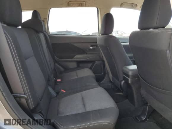 2016 Mitsubishi Outlander SE с VIN JA4AZ3A35GZ065625, выставлен на аукционе Copart как лот 71669715 с пробегом 113 953 миль миль и Списание • Salvage title. История ставок и продаж доступна на DreamBid. Изображение 10.