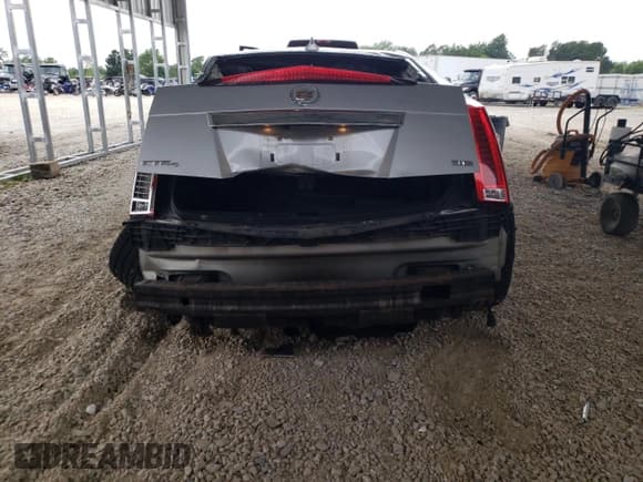 ✅ 2011 Cadillac CTS Performance • VIN: 1G6DM1ED8B0152055 • Lot: 61601735. Wystawiony na Copart z przebiegiem 96 965 mil. Bezpłatny archiwum sprzedaży aukcyjnych z USA i szczegółowy raport historii pojazdu na DreamBid. Zdjęcie 6.