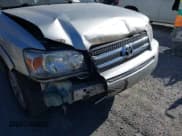 ✅ 2006 Toyota Highlander Limited • VIN: JTEEW21A760011489 • Lot: 43668007. Listed on IAAI with 206,283 mi. Free auction sales archive from the USA and detailed vehicle history report at DreamBid. Image 6.