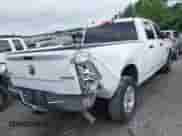 2023 Ram 1500 SLT z VIN 1C6RR7TT1PS565228, wystawiony jako IAAI lot #42532040 z przebiegiem 60 726 mil mil oraz . Historia ofert i sprzedaży dostępna na DreamBid. Obrazek 4.