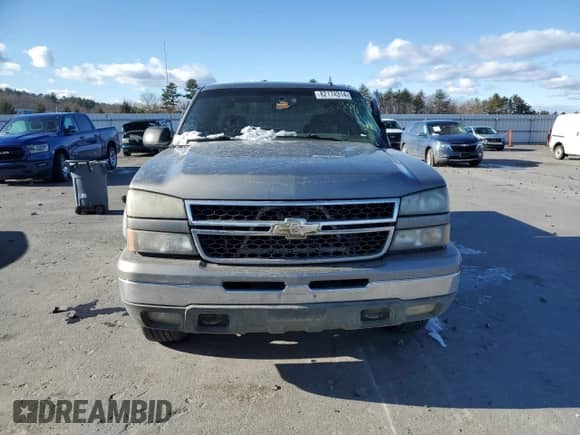2006 Chevrolet Silverado 1500 LT2 с VIN 1GCEK19T26Z236186, выставлен на аукционе Copart как лот 82174314 с пробегом 209 788 миль миль и Списание • Salvage title. История ставок и продаж доступна на DreamBid. Изображение 5.