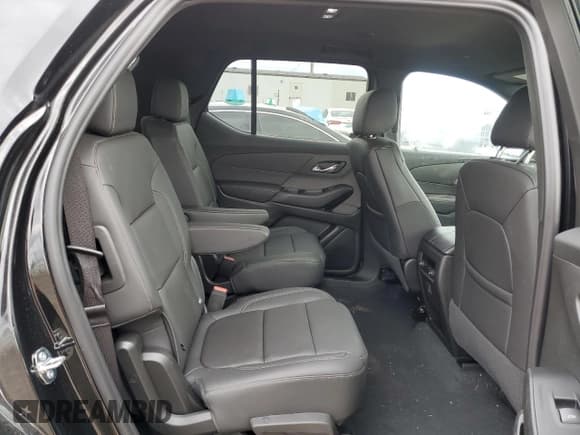 ✅ 2023 Chevrolet Traverse LT • VIN: 1GNEVHKW1PJ169821 • Lot: 46917713. Wystawiony na Copart z przebiegiem 4 172 mil. Bezpłatny archiwum sprzedaży aukcyjnych z USA i szczegółowy raport historii pojazdu na DreamBid. Zdjęcie 11.