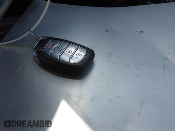 ✅ 2018 Hyundai Ioniq SEL • VIN: KMHC75LC9JU062028 • Lot: 41528970. Wystawiony na IAAI z przebiegiem 194 434 mil. Bezpłatny archiwum sprzedaży aukcyjnych z USA i szczegółowy raport historii pojazdu na DreamBid. Zdjęcie 11.