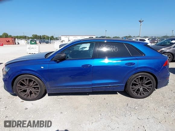 ✅ 2023 Audi SQ8 Premium Plus • VIN: WA1AWBF11PD034802 • Lot: 43318547. Listed on IAAI with 7,575 mi. Free auction sales archive from the USA and detailed vehicle history report at DreamBid. Image 14.