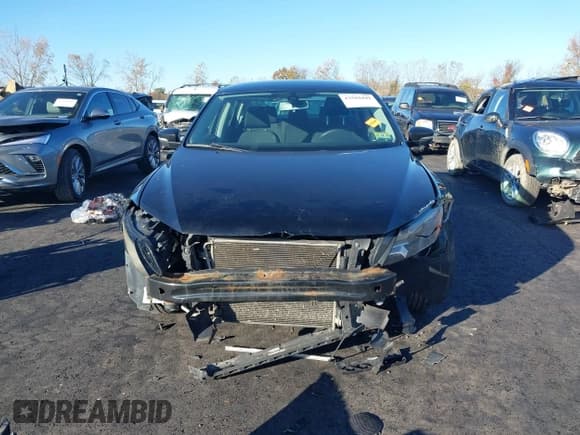 ✅ 2014 Volkswagen Passat S • VIN: 1VWAP7A34EC025391 • Lot: 43504449. Listed on IAAI with 136,114 mi. Free auction sales archive from the USA and detailed vehicle history report at DreamBid. Image 12.