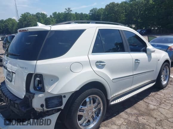 ✅ 2009 Mercedes-Benz M 320 • VIN: 4JGBB25E89A487843 • Lot: 42638452. Wystawiony na IAAI z przebiegiem 192 689 mil. Bezpłatny archiwum sprzedaży aukcyjnych z USA i szczegółowy raport historii pojazdu na DreamBid. Zdjęcie 4.