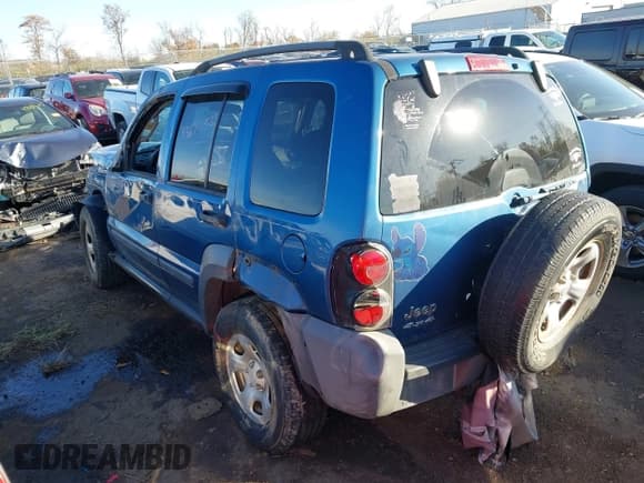 ✅ 2005 Jeep Liberty Sport • VIN: 1J4GL48K05W516733 • Lot: 43672533. Listed on IAAI with 159,502 mi. Free auction sales archive from the USA and detailed vehicle history report at DreamBid. Image 3.