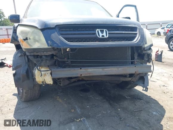 ✅ 2004 Honda Pilot EX • VIN: 2HKYF18594H504322 • Lot: 43004180. Listed on IAAI with 189,127 mi. Free auction sales archive from the USA and detailed vehicle history report at DreamBid. Image 6.