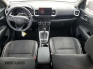 ✅ 2022 Hyundai Venue Limited • VIN: KMHRC8A35NU188368 • Lot: 54401085. Wystawiony na Copart z przebiegiem 4 389 mil. Bezpłatny archiwum sprzedaży aukcyjnych z USA i szczegółowy raport historii pojazdu na DreamBid. Zdjęcie 8.