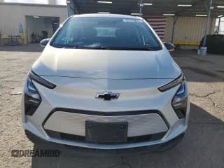 ✅ 2023 Chevrolet Bolt EV 1LT • VIN: 1G1FW6S00P4197692 • Lot: 48802705. Wystawiony na Copart z przebiegiem 28 395 mil. Bezpłatny archiwum sprzedaży aukcyjnych z USA i szczegółowy raport historii pojazdu na DreamBid. Zdjęcie 5.
