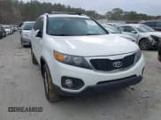 ✅ 2012 Kia Sorento LX • VIN: 5XYKT3A62CG221523 • Lot: 43502506. Wystawiony na IAAI z przebiegiem 222 261 mil. Bezpłatny archiwum sprzedaży aukcyjnych z USA i szczegółowy raport historii pojazdu na DreamBid. Zdjęcie 1.