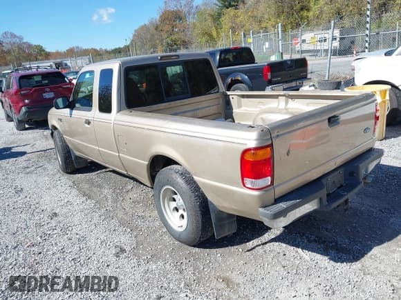 ✅ 1999 Ford Ranger XLT • VIN: 1FTYR14X1XTA45916 • Lot: 43509382. Wystawiony na IAAI z przebiegiem 235 785 mil. Bezpłatny archiwum sprzedaży aukcyjnych z USA i szczegółowy raport historii pojazdu na DreamBid. Zdjęcie 3.