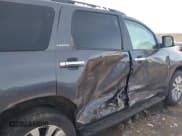 ✅ 2016 Toyota Sequoia Limited • VIN: 5TDJY5G1XGS127354 • Lot: 41291303. Wystawiony na IAAI z przebiegiem 106 327 mil. Bezpłatny archiwum sprzedaży aukcyjnych z USA i szczegółowy raport historii pojazdu na DreamBid. Zdjęcie 6.