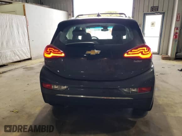 2017 Chevrolet Bolt EV Premier z VIN 1G1FX6S00H4187310, wystawiony jako Copart lot #89835445 z przebiegiem 66 426 mil mil oraz Szkoda całkowita • Salvage title. Historia ofert i sprzedaży dostępna na DreamBid. Obrazek 6.