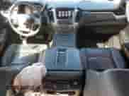 2017 Chevrolet Suburban Premier с VIN 1GNSKJKC5HR238716, выставлен на аукционе Copart как лот 81811355 с пробегом 131 665 миль миль и Списание • Salvage title. История ставок и продаж доступна на DreamBid. Изображение 8.