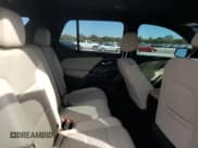 ✅ 2023 Chevrolet Traverse LS • VIN: 1GNERFKW8PJ109477 • Lot: 90623565. Wystawiony na Copart z przebiegiem 68 685 mil. Bezpłatny archiwum sprzedaży aukcyjnych z USA i szczegółowy raport historii pojazdu na DreamBid. Zdjęcie 11.