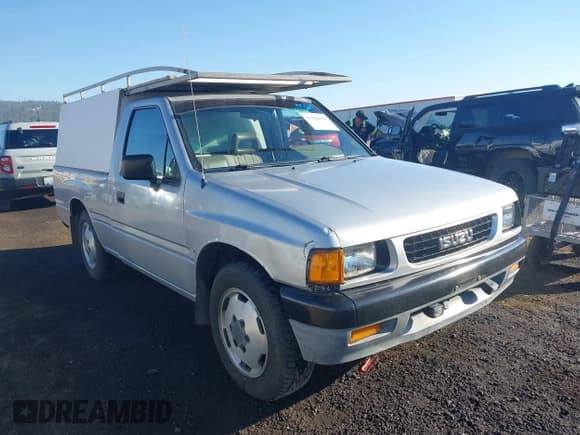 ✅ 1991 Isuzu Pickup S • VIN: 4S1CL11L3M4200638 • Lot: 43324256. Wystawiony na IAAI z przebiegiem 257 509 mil. Bezpłatny archiwum sprzedaży aukcyjnych z USA i szczegółowy raport historii pojazdu na DreamBid. Zdjęcie 1.