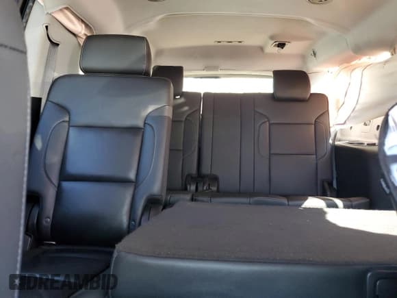 ✅ 2020 Chevrolet Suburban LT • VIN: 1GNSCHKC5LR305605 • Lot: 75447164. Wystawiony na Copart z przebiegiem 176 775 mil. Bezpłatny archiwum sprzedaży aukcyjnych z USA i szczegółowy raport historii pojazdu na DreamBid. Zdjęcie 10.