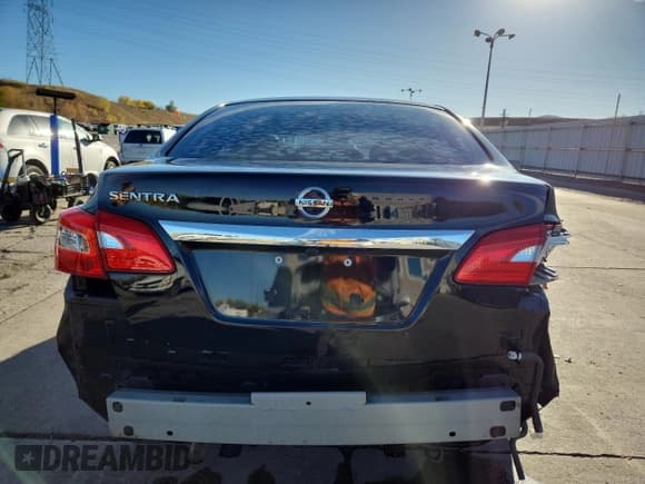 ✅ 2017 Nissan Sentra SV • VIN: 3N1AB7AP3HY210695 • Lot: 87464755. Listed on Copart with Not provided. Free auction sales archive from the USA and detailed vehicle history report at DreamBid. Image 6.