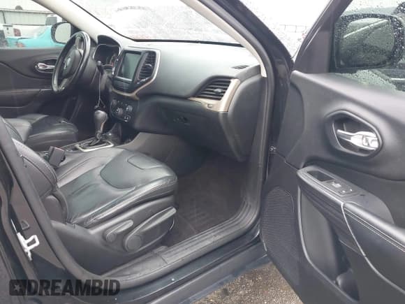 ✅ 2016 Jeep Cherokee Limited • VIN: 1C4PJMDB1GW225470 • Lot: 43657882. Wystawiony na IAAI z przebiegiem 146 370 mil. Bezpłatny archiwum sprzedaży aukcyjnych z USA i szczegółowy raport historii pojazdu na DreamBid. Zdjęcie 5.