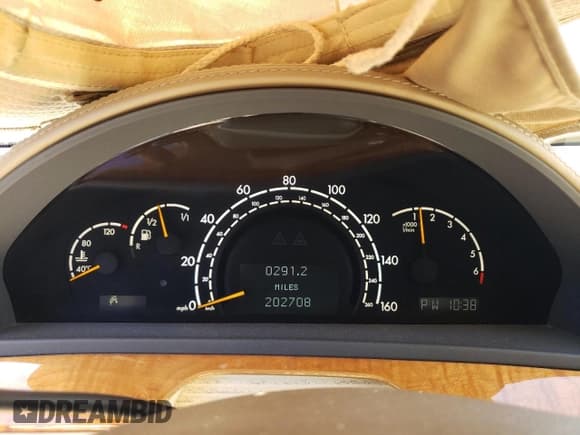 ✅ 2000 Mercedes-Benz S 320/430/500 • VIN: WDBNG75J1YA123323 • Лот: 58573634. Опубликован ранее на Copart с пробегом 202 708 миль. Бесплатный доступ к архиву аукционных продаж из США и подробный отчёт об истории автомобиля на DreamBid. Изображение 9.