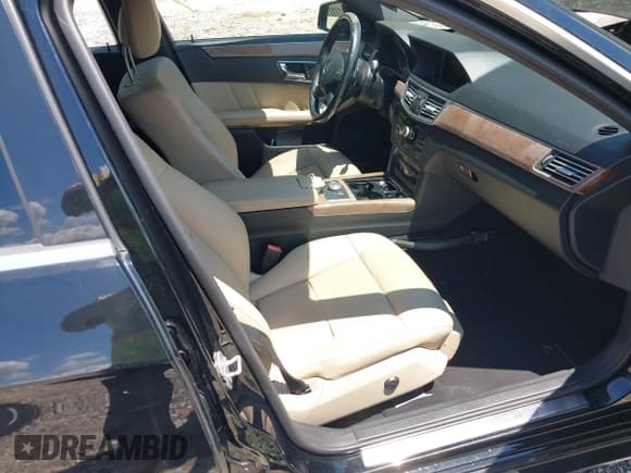 ✅ 2011 Mercedes-Benz E 350 Luxury • VIN: WDDHF5GB1BA505215 • Лот: 43000272. Опубликован ранее на IAAI с пробегом 146 940 миль. Бесплатный доступ к архиву аукционных продаж из США и подробный отчёт об истории автомобиля на DreamBid. Изображение 5.