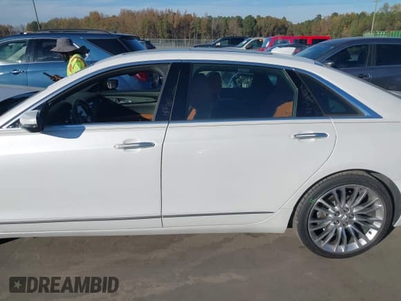 ✅ 2018 Cadillac CT6 Premium Luxury AWD • VIN: 1G6KG5RS1JU158978 • Lot: 43629991. Listed on IAAI with 72,603 mi. Free auction sales archive from the USA and detailed vehicle history report at DreamBid. Image 15.