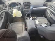 ✅ 2016 Ford Explorer XLT • VIN: 1FM5K7D88GGA35178 • Lot: 82503815. Wystawiony na Copart z przebiegiem 143 491 mil. Bezpłatny archiwum sprzedaży aukcyjnych z USA i szczegółowy raport historii pojazdu na DreamBid. Zdjęcie 8.